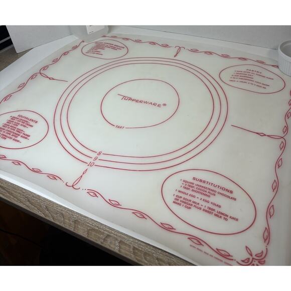 VTG Tupperware 1965 Multi-Purpose Pastry 22" x 18" Sheet Mat With Clasp - Picture 1 of 2